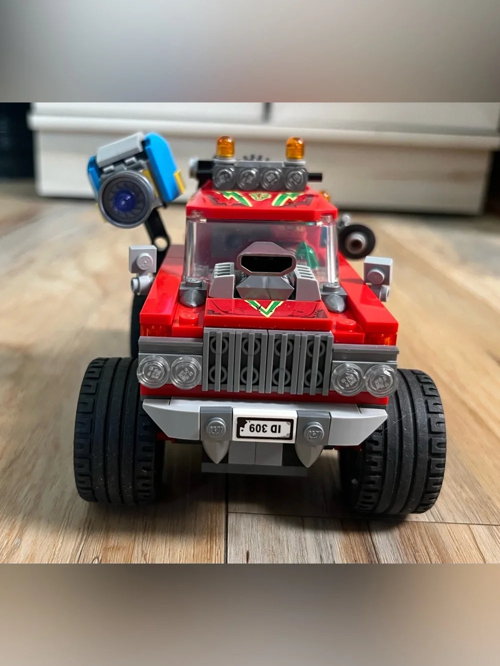 LEGO-Hidden Side- El Fuego's Stunt Truck (set 70421)